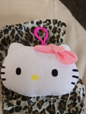 💕Hello Kitty Pink and White Plush Charm Bag With Key Clip Pink Bow 💕